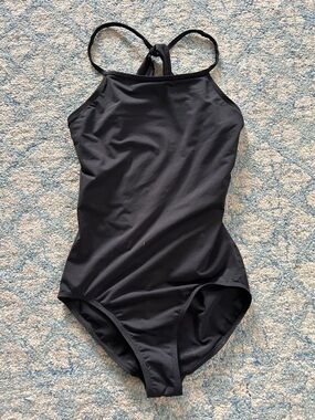 Leotard dance Classic Black One-Piece  - Sleek Halter Back with scrunch butt